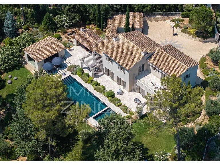 Villa Tourrettes - 5 bedrooms - 265m²