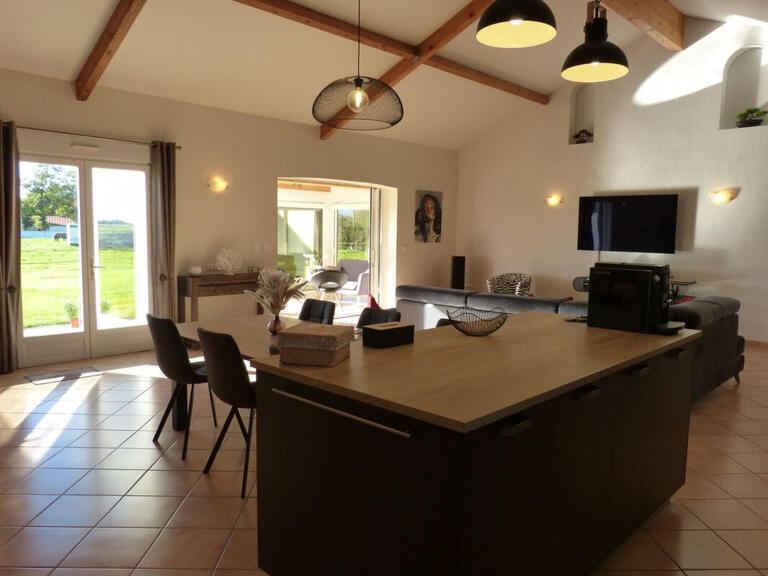 Maison Trie-sur-Baïse - 3 chambres - 222m²