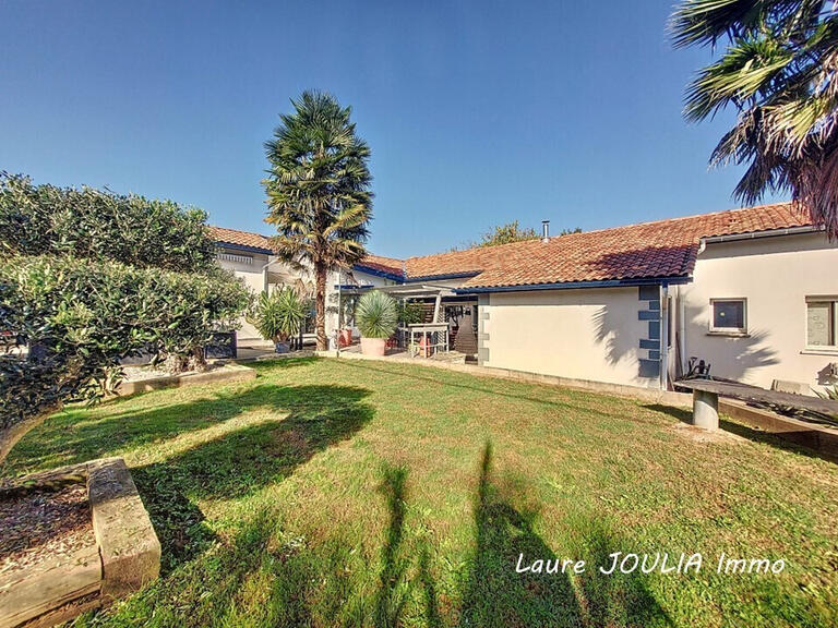 Villa Urcuit - 6 bedrooms - 314m²