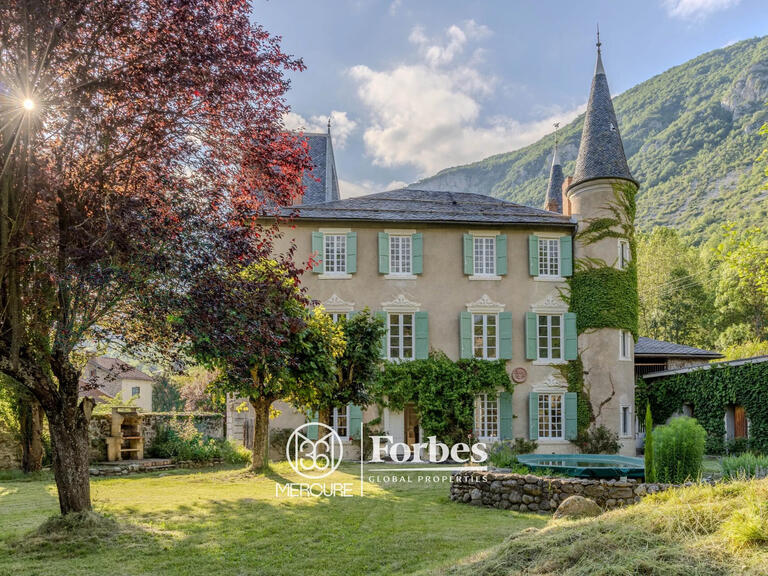 Castle Urs - 5 bedrooms - 326m²