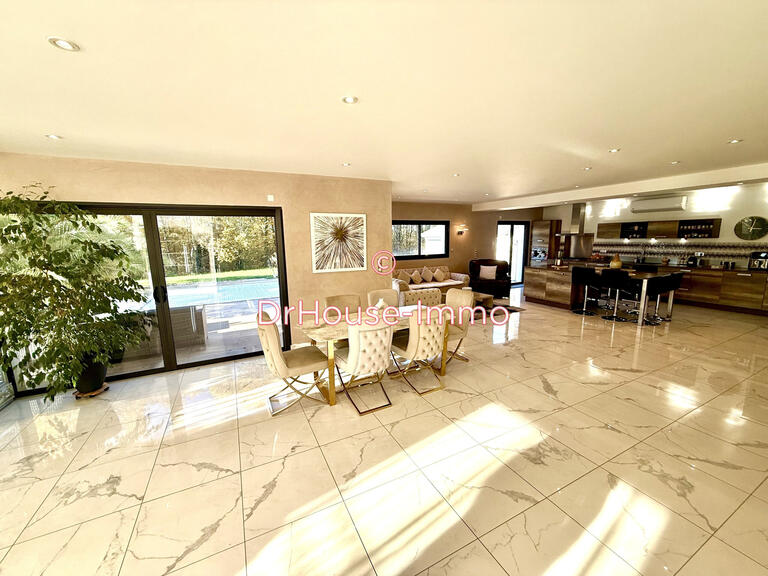 Villa Ussac - 4 bedrooms - 235m²