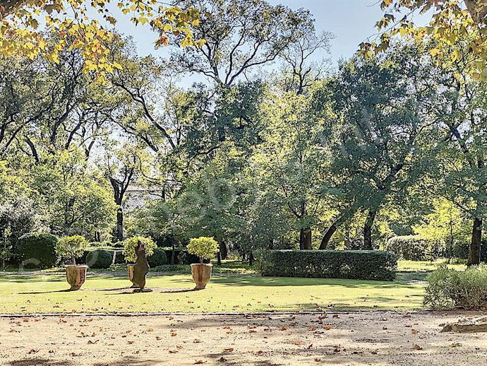 Château Uzès - 8 chambres - 880m²