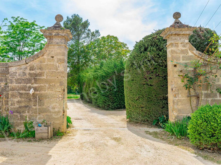 Sale Castle Uzès