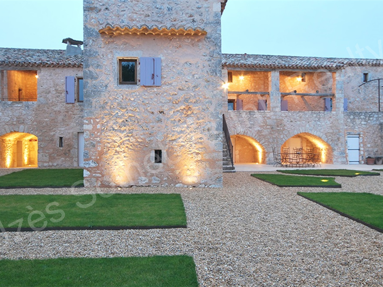 Maison Uzès - 7 chambres - 900m²