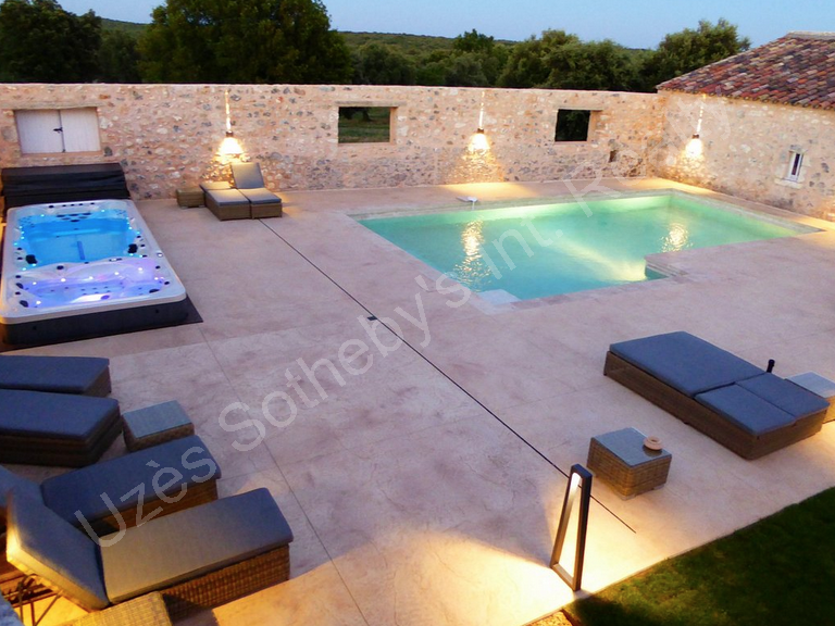 House Uzès - 7 bedrooms - 900m²