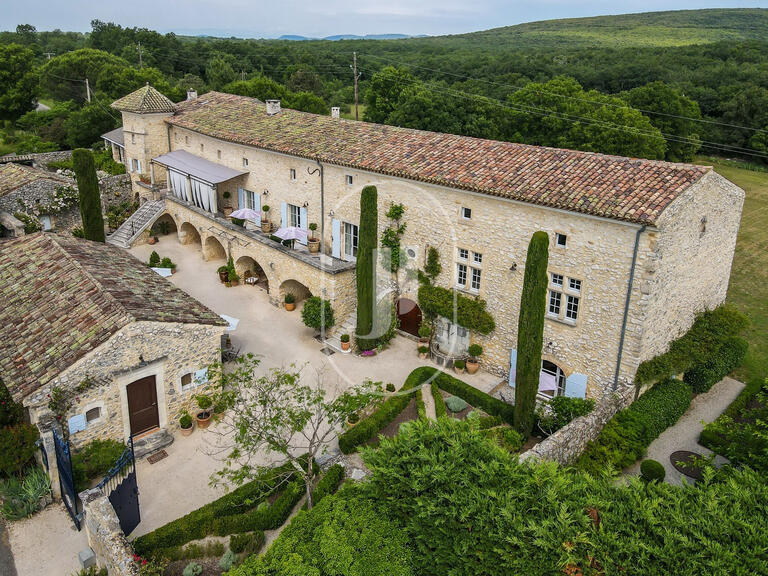 Maison Uzès - 9 chambres - 394m²