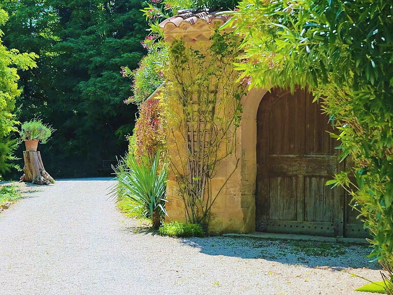 Maison Uzès - 17 chambres - 571m²