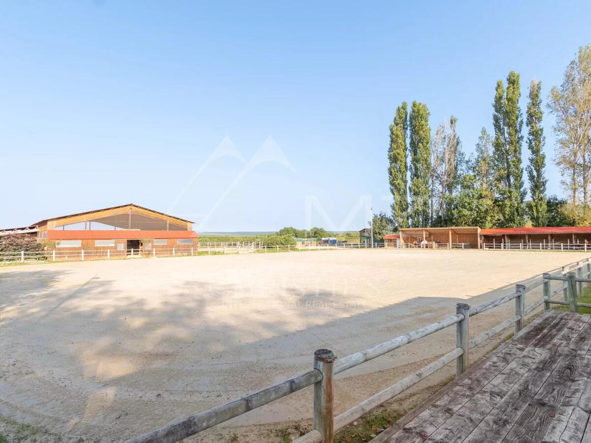 Equestrian property Uzès