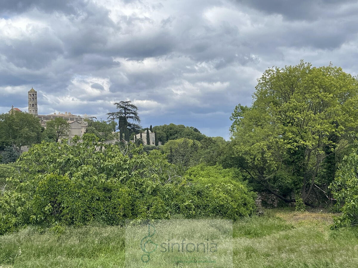 Terrain Uzès