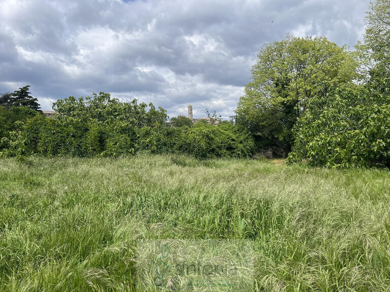 Land Uzès