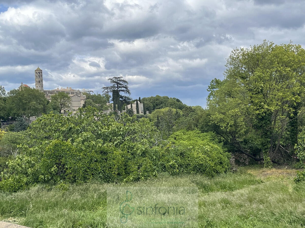 Terrain Uzès