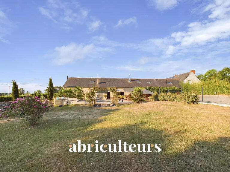 Maison Vair-sur-Loire - 5 chambres - 445m²