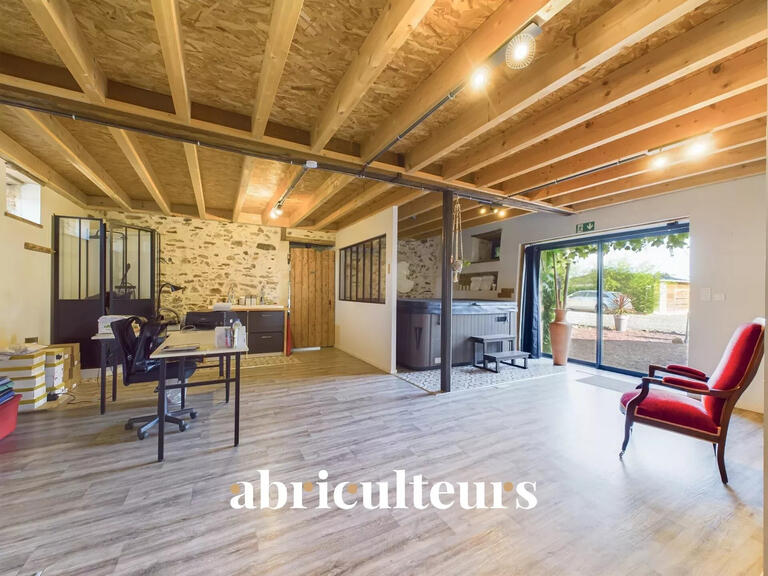 Maison Vair-sur-Loire - 5 chambres - 445m²