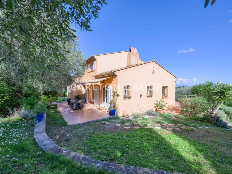 Maison Valbonne - 4 chambres - 141m²