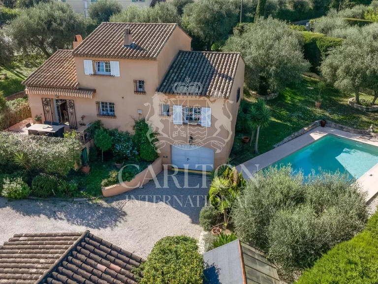 Maison Valbonne - 4 chambres - 141m²