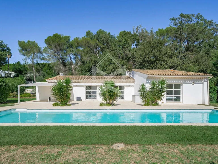 Villa Valbonne - 4 bedrooms - 210m²