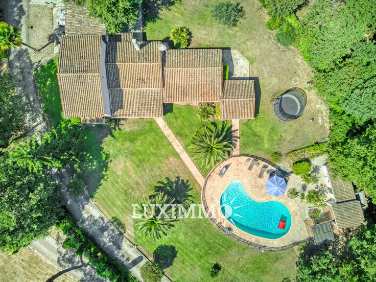 Villa Valbonne - 5 bedrooms - 230m²