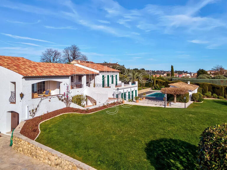 Villa Valbonne - 5 bedrooms - 335m²