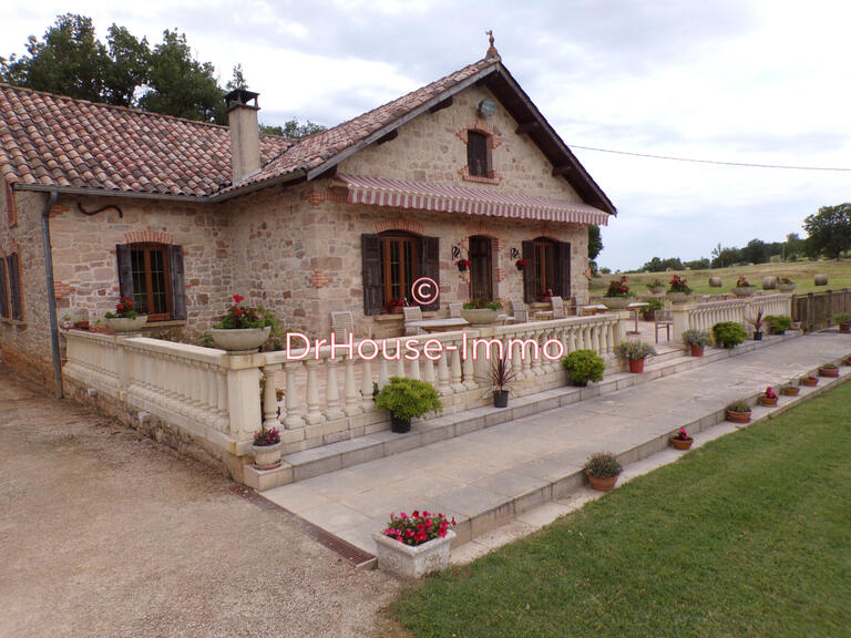 Villa Vaour - 4 bedrooms - 228m²