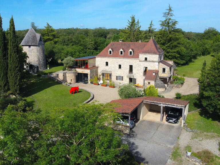 Propriété Varaire - 9 chambres - 451m²