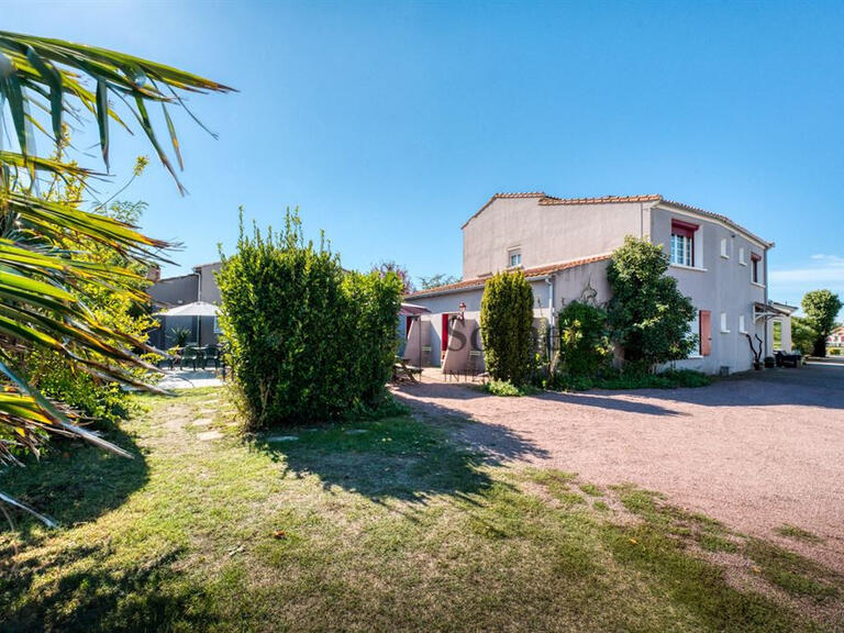 Propriété Vaux-sur-Mer - 7 chambres - 387m²