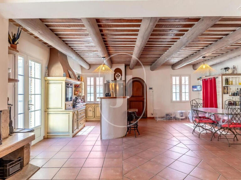 Propriété Velleron - 10 chambres - 298m²