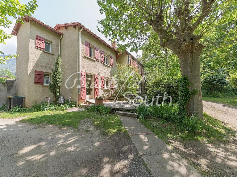 Propriété Vernet-les-Bains - 7 chambres - 330m²