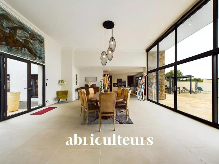 House Vernouillet - 4 bedrooms - 300m²