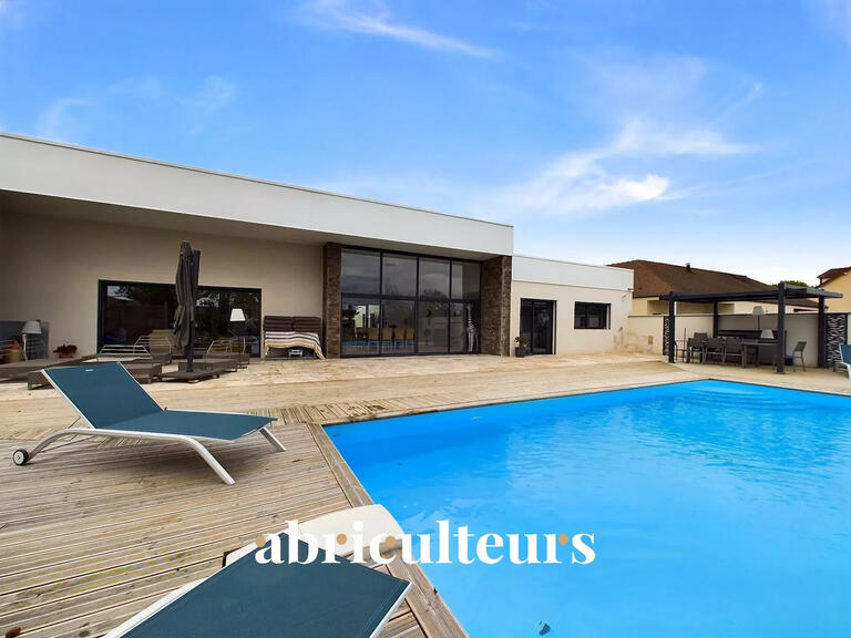 Maison Vernouillet - 4 chambres - 300m²