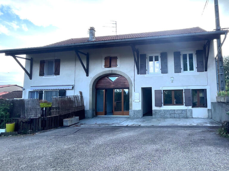 House Vers - 9 bedrooms - 271m²