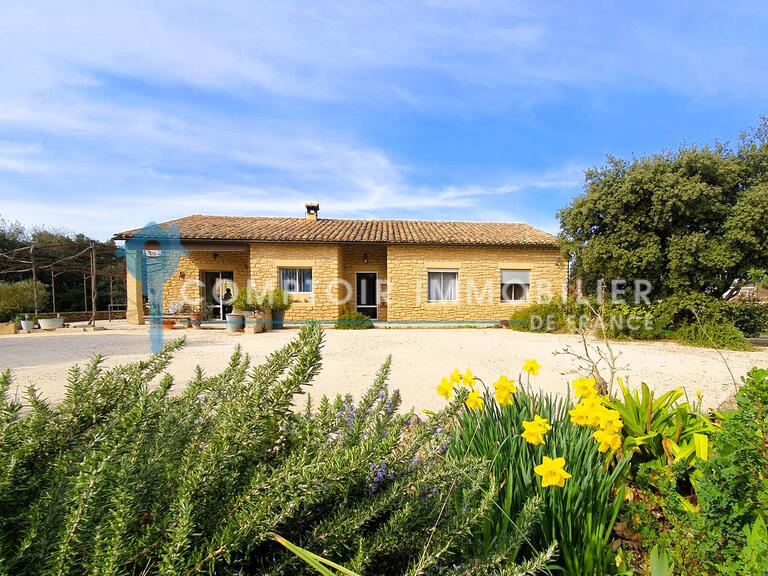 Villa Vers-Pont-du-Gard - 4 bedrooms - 173m²