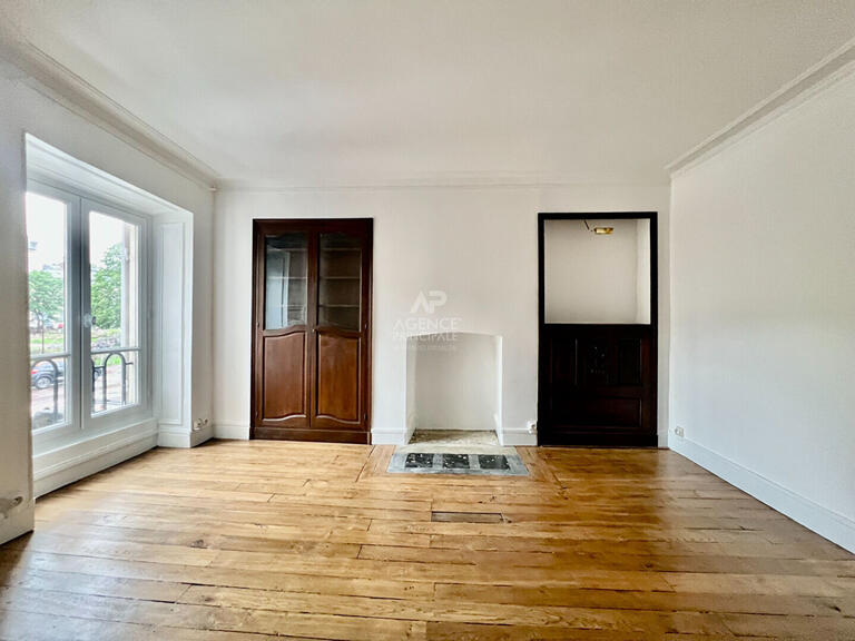 Location Appartement Versailles - 3 chambres