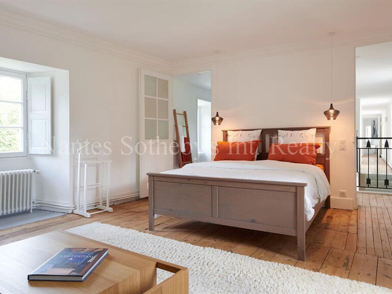 Maison Vertou - 4 chambres - 253m²