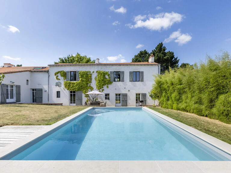 House Vertou - 5 bedrooms - 242m²