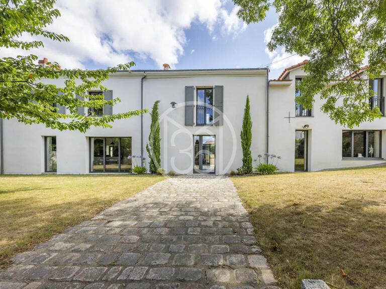 Maison Vertou - 5 chambres - 242m²