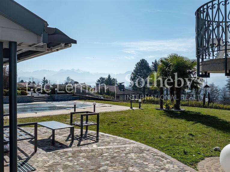 House Vétraz-Monthoux - 4 bedrooms - 200m²