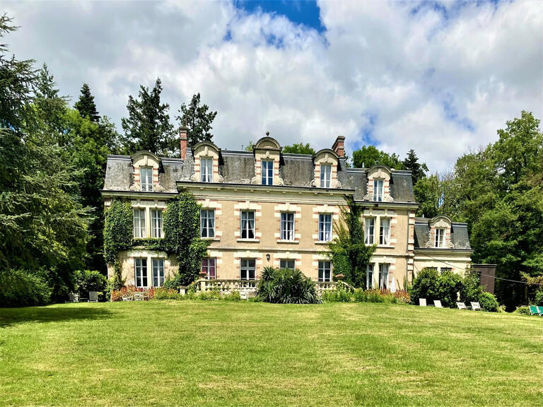 Château Veuves - 16 chambres - 558m²