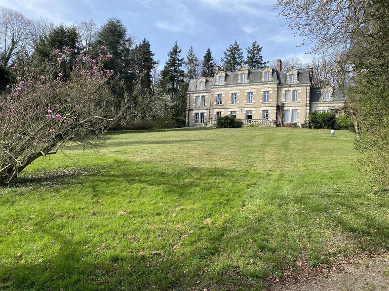 Château Veuves - 16 chambres - 558m²