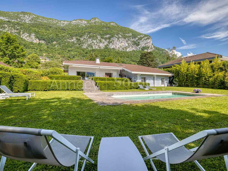 House Veyrier-du-Lac - 5 bedrooms - 277m²