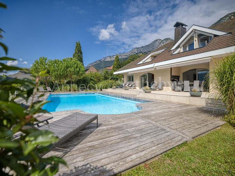 House Veyrier-du-Lac - 4 bedrooms - 245m²