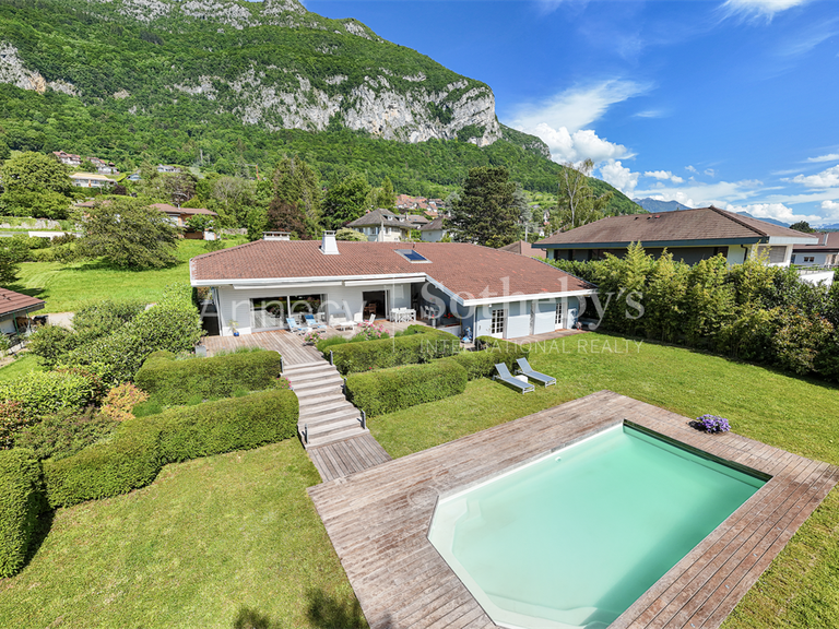 Maison Veyrier-du-Lac - 5 chambres - 277m²