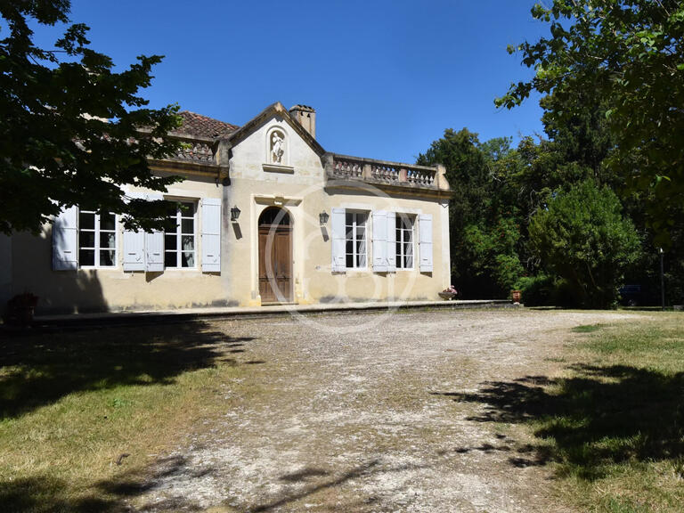 Vente Château Vic-Fezensac - 13 chambres