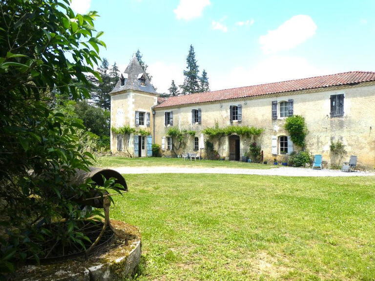 Maison Vic-Fezensac - 4 chambres - 253m²