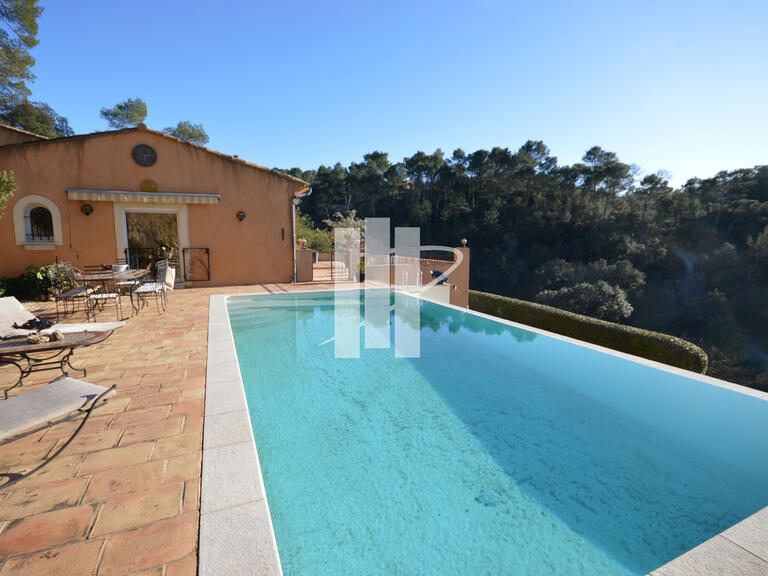 Maison Vidauban - 3 chambres - 215m²