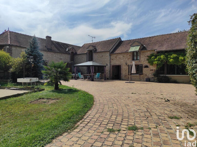 Villa à Villeblevin - Vente De Luxe - BellesPierres