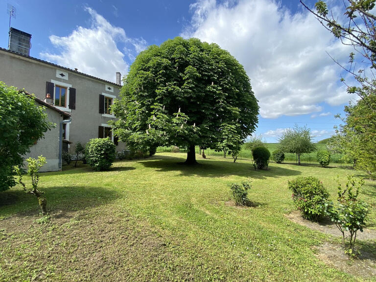 Vente Maison Villebois-Lavalette - 3 chambres