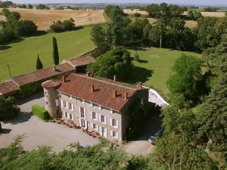 Castle Villefranche-de-Lauragais - 12 bedrooms - 542m²