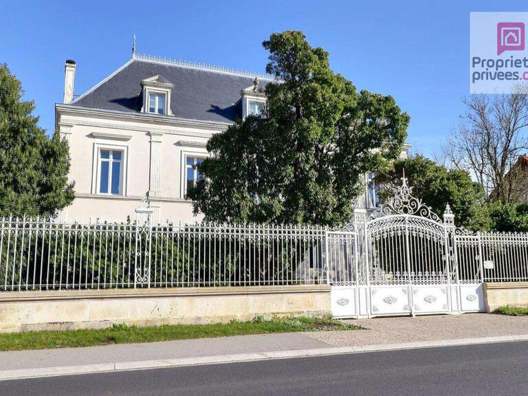 Propriété Villeneuve-la-Comtesse - 4 chambres