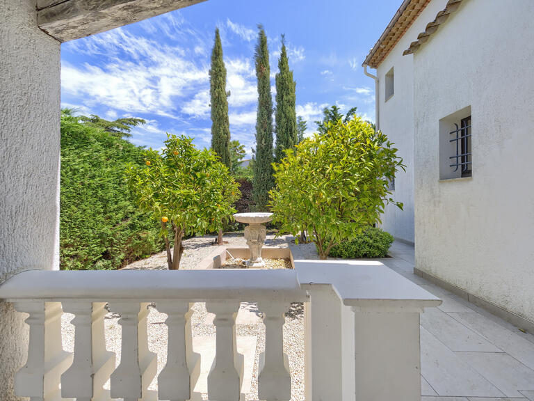 Maison Villeneuve-Loubet - 4 chambres - 303m²