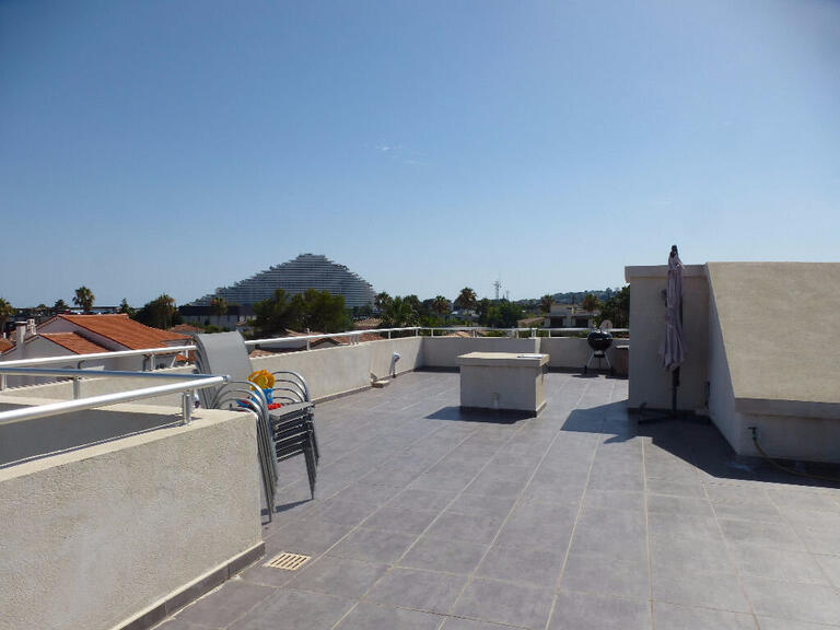 Maison Villeneuve-Loubet - 7 chambres - 255m²